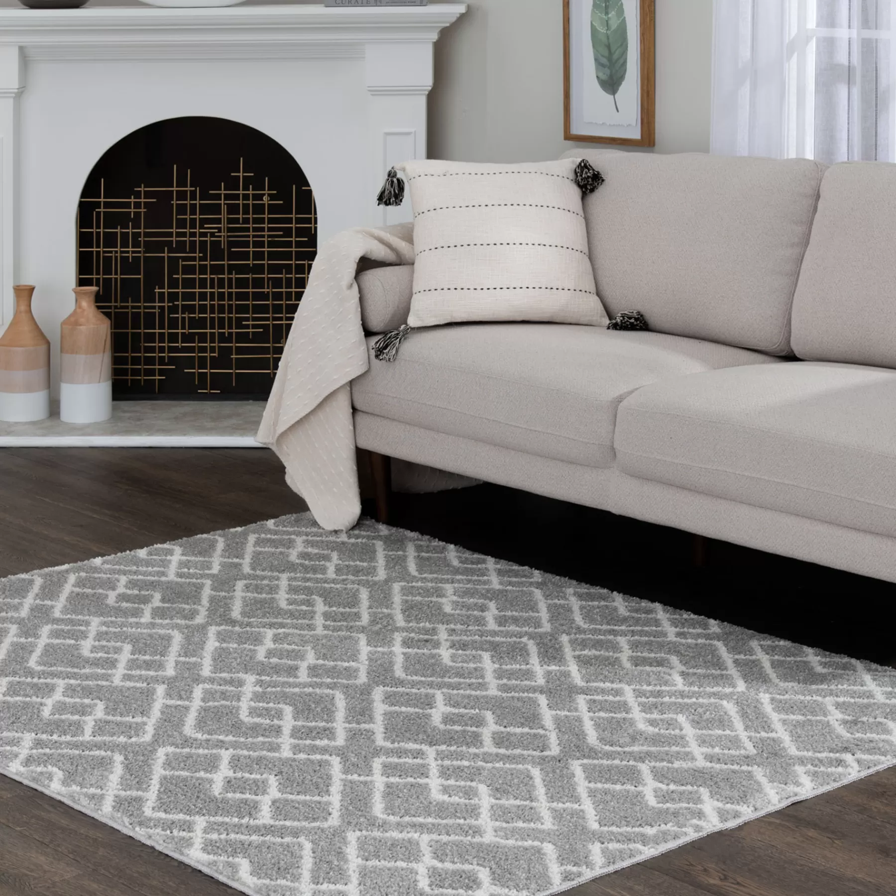 * Exclusive (D558) Salinas Grey & White Diamond Design Area Rug, 5 7